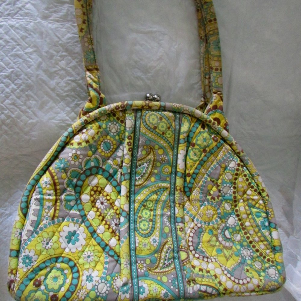 VERA BRADLEY LOCK CLASP HANDBAG